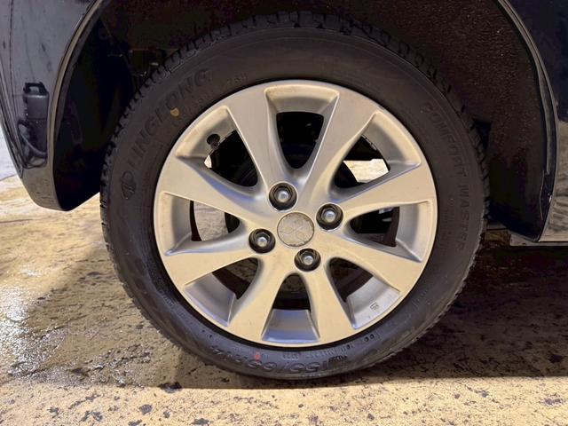 ｅＫワゴン Ｇ　アイドリングストップ　ナビ地デジＴＶ　スマートキー　ＥＴＣ　プッシュスターター　オートエアコン　電動格納ドアミラー　ベンチシート　純正１４インチアルミホイール（29枚目）