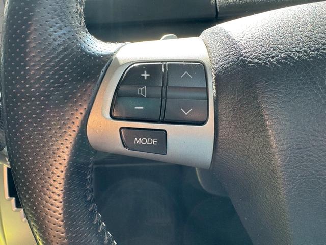 ノア Si 7人乗り 両側電動スライドドア ナビ地デジTV バックカメラ ETC スマートキー プッシュスターター 電動格納ドアミラー オートエアコン HIDヘッドライト 純正アルミホイール(14枚目)