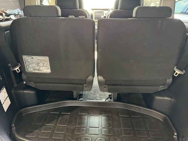 ノア Si 7人乗り 両側電動スライドドア ナビ地デジTV バックカメラ ETC スマートキー プッシュスターター 電動格納ドアミラー オートエアコン HIDヘッドライト 純正アルミホイール(24枚目)