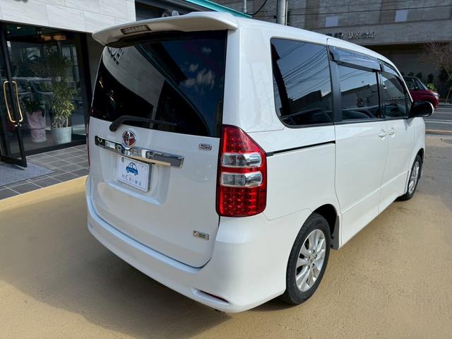 ノア Si 7人乗り 両側電動スライドドア ナビ地デジTV バックカメラ ETC スマートキー プッシュスターター 電動格納ドアミラー オートエアコン HIDヘッドライト 純正アルミホイール(31枚目)
