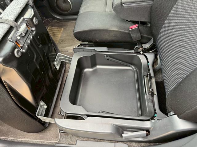 ワゴンＲスティングレー ＴＳ　インタークーラーターボ　ＨＩＤヘッドライト　純正アルミ　純正エアロ　スマートキー　ＥＴＣ　プッシュスターター　電動格納ドアミラー　ベンチシート　オートエアコン　タイミングチェーン（20枚目）