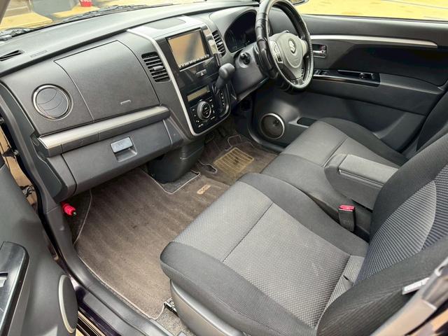 ワゴンＲスティングレー ＴＳ　インタークーラーターボ　ＨＩＤヘッドライト　純正アルミ　純正エアロ　スマートキー　ＥＴＣ　プッシュスターター　電動格納ドアミラー　ベンチシート　オートエアコン　タイミングチェーン（27枚目）