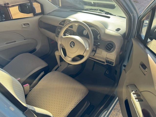 アルト Ｆ　キーレスエントリー　ＣＤデッキ　オートマ車　運転席助手席エアバック（5枚目）