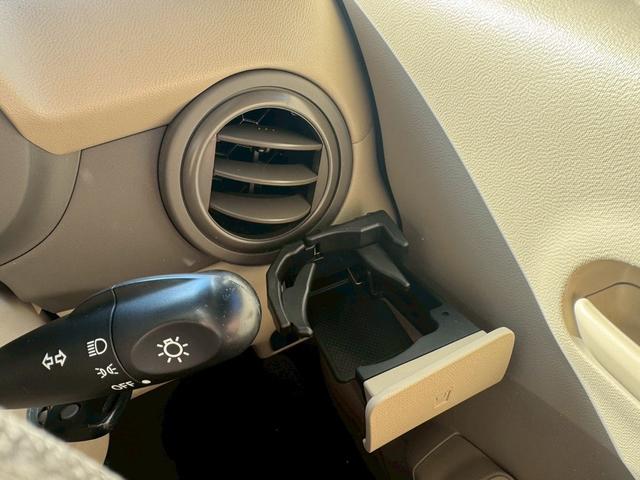 アルト Ｆ　キーレスエントリー　ＣＤデッキ　オートマ車　運転席助手席エアバック（9枚目）