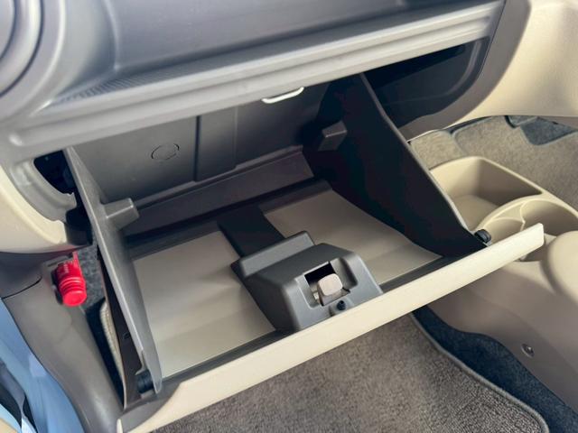 アルト Ｆ　キーレスエントリー　ＣＤデッキ　オートマ車　運転席助手席エアバック（11枚目）