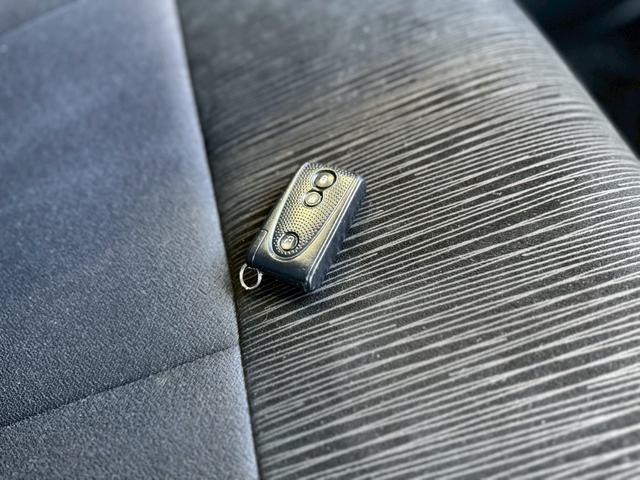 タント Ｇスペシャル　アイドリングストップ　片側電動スライドドア　スマートキー　ＥＴＣ　ＤＶＤ再生　オートエアコン　電動格納ドアミラー　ベンチシート　純正１４インチアルミホイール（8枚目）