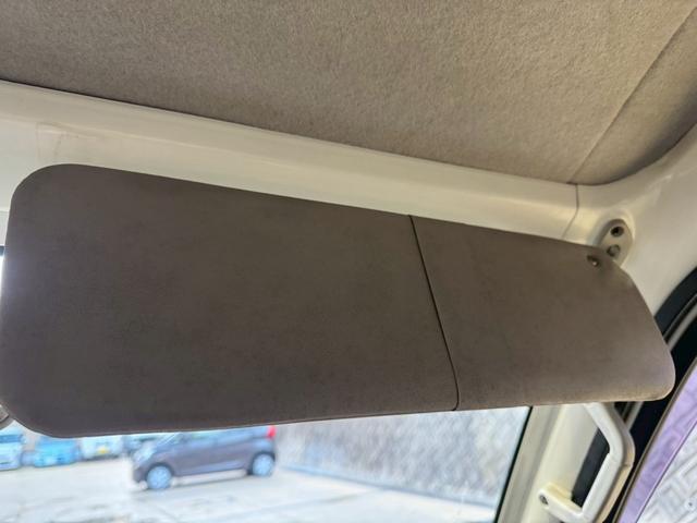 ハイゼットトラック ジャンボ　車検令和９年８月　５速ミッション　キーレスエントリー　パワーウィンド　エアコン　パワーステアリング　三方開　積載可能量３５０ｋｇ（14枚目）