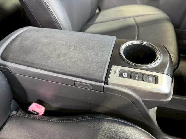 プリウスアルファ Sツーリングセレクション ナビ ETC スマートキー プッシュスターター 電動格納ドアミラー LEDヘッドライト 純正17インチアルミホイール(10枚目)