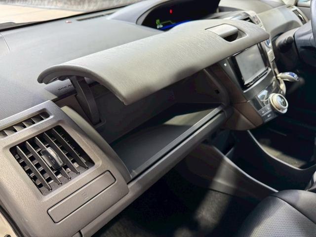 プリウスアルファ Sツーリングセレクション ナビ ETC スマートキー プッシュスターター 電動格納ドアミラー LEDヘッドライト 純正17インチアルミホイール(12枚目)