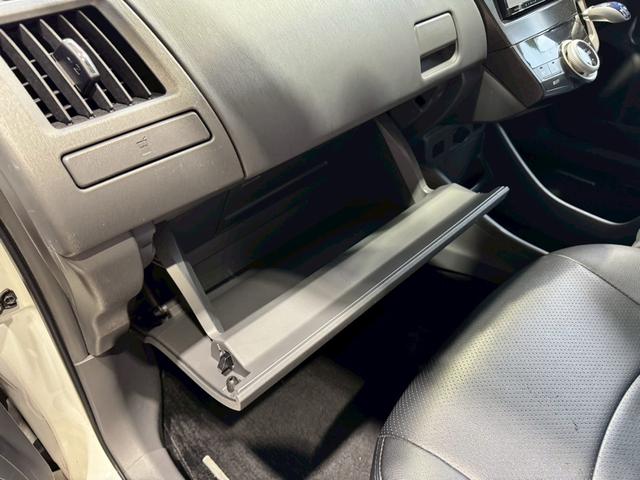 プリウスアルファ Sツーリングセレクション ナビ ETC スマートキー プッシュスターター 電動格納ドアミラー LEDヘッドライト 純正17インチアルミホイール(13枚目)