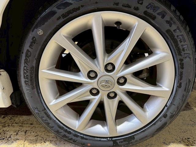 プリウスアルファ Sツーリングセレクション ナビ ETC スマートキー プッシュスターター 電動格納ドアミラー LEDヘッドライト 純正17インチアルミホイール(30枚目)