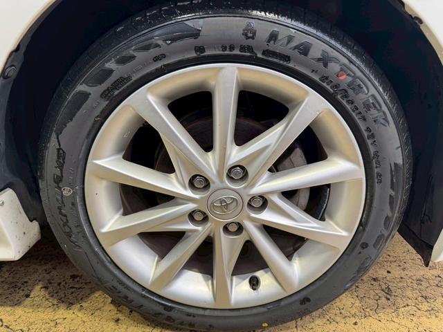 プリウスアルファ Sツーリングセレクション ナビ ETC スマートキー プッシュスターター 電動格納ドアミラー LEDヘッドライト 純正17インチアルミホイール(32枚目)