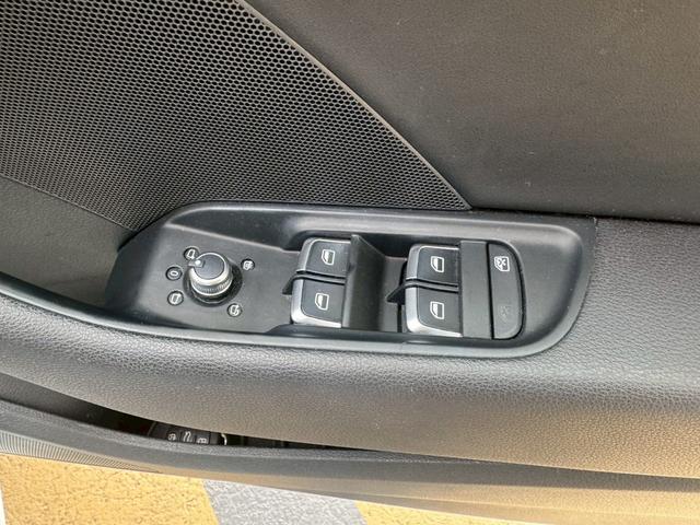 A3セダン 1.4TFSIシリンダーオンデマンド Sライン 純正ナビ Bluetooth オートライト HIDヘッドライト アイドリングストップ 横滑り防止装置 クリアランスソナー(18枚目)