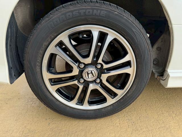 Ｎ－ＢＯＸカスタム Ｇ　ＳＳパッケージ　両側電動スライドドア　ナビ地デジＴＶ　バックカメラ　Ｂｌｕｅｔｏｏｔｈ　スマートキー　ＥＴＣ　プッシュスターター　ＨＩＤヘッドライト　純正エアロ　純正アルミホイール（33枚目）