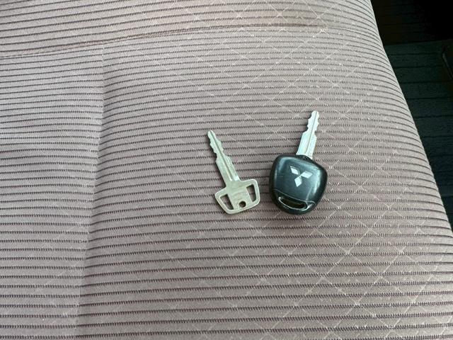 ｅＫワゴン Ｅ　車検令和９年１２月　ＥＴＣ　キーレスエントリー　ＣＤデッキ　ベンチシート　シートヒーター　ＴＶ（12枚目）