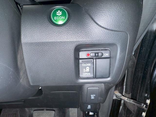 Ｎ－ＢＯＸカスタム Ｇ・Ｌパッケージ　ドライブレコーダー　ナビ地デジＴＶ　バックカメラ　Ｂｌｕｅｔｏｏｔｈ　スマートキー　ＥＴＣ　プッシュスターター　片側電動スライドドア　ＨＩＤヘッドライト　純正エアロ　純正アルミホイール（12枚目）