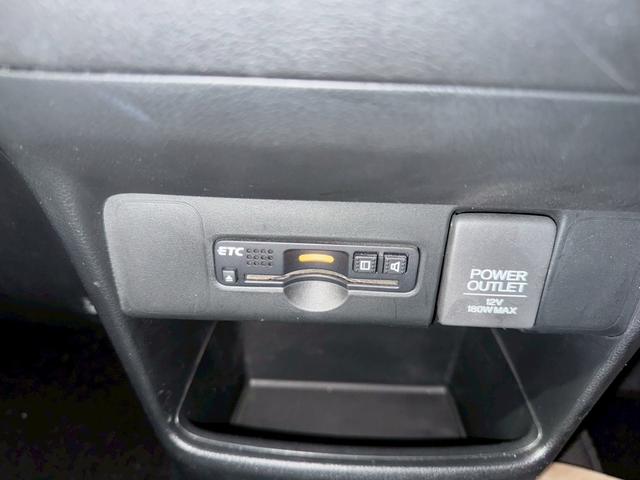 Ｎ－ＢＯＸカスタム Ｇ・Ｌパッケージ　ドライブレコーダー　ナビ地デジＴＶ　バックカメラ　Ｂｌｕｅｔｏｏｔｈ　スマートキー　ＥＴＣ　プッシュスターター　片側電動スライドドア　ＨＩＤヘッドライト　純正エアロ　純正アルミホイール（13枚目）