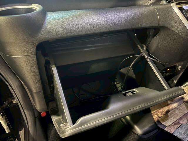 Ｎ－ＢＯＸカスタム Ｇ・Ｌパッケージ　ドライブレコーダー　ナビ地デジＴＶ　バックカメラ　Ｂｌｕｅｔｏｏｔｈ　スマートキー　ＥＴＣ　プッシュスターター　片側電動スライドドア　ＨＩＤヘッドライト　純正エアロ　純正アルミホイール（28枚目）