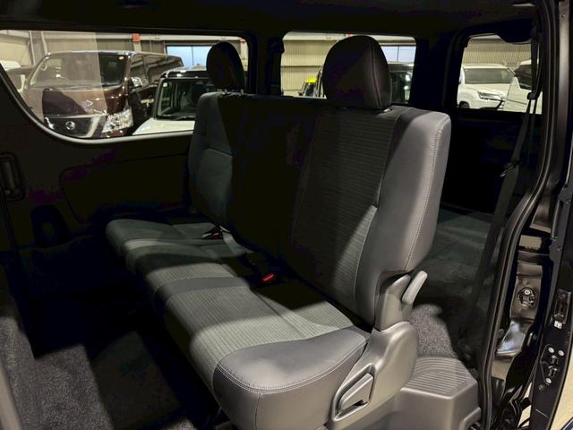 ハイエースバン ロングスーパーＧＬ　ダークプライムＳ　登録済未使用車　モデリスタエアロ　ＬＥＤヘッドライト　１５インチＡＷ　両側電動スライドドア　スマートキー　プッシュスターター　オートマチックハイビーム　レーンアシスト（26枚目）