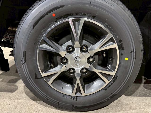 ハイエースバン ロングスーパーＧＬ　ダークプライムＳ　登録済未使用車　モデリスタエアロ　ＬＥＤヘッドライト　１５インチＡＷ　両側電動スライドドア　スマートキー　プッシュスターター　オートマチックハイビーム　レーンアシスト（55枚目）