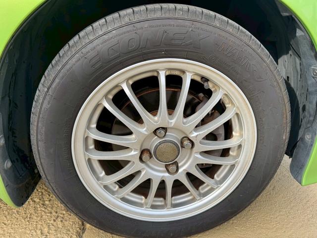 フィットハイブリッド スマートセレクション 車検令和10年2月 ナビ地デジTV Hondaスマートキーシステム オートエアコン 電動格納ドアミラー クルーズコントロール HIDヘッドライト 社外アルミホイール(29枚目)