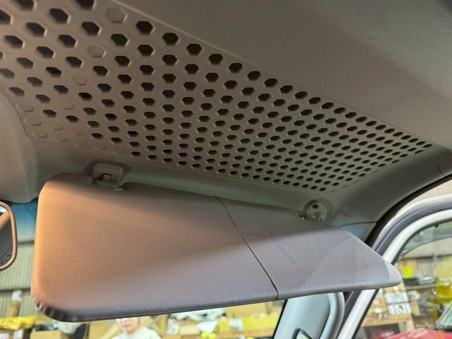 ハイゼットカーゴ クルーズターボＳＡＩＩＩ　衝突軽減ブレーキ　オートマチックハイビーム　横滑り防止装置　ナビ地デジＴＶ　Ｂｌｕｅｔｏｏｔｈ　電動格納ドアミラー　両側スライドドア（16枚目）