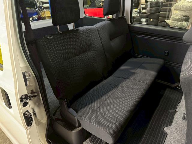 ハイゼットカーゴ クルーズターボＳＡＩＩＩ　衝突軽減ブレーキ　オートマチックハイビーム　横滑り防止装置　ナビ地デジＴＶ　Ｂｌｕｅｔｏｏｔｈ　電動格納ドアミラー　両側スライドドア（19枚目）