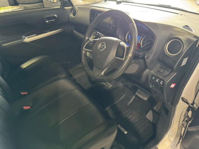 デイズルークス ライダーブラックライン　アラウンドビューモニター　後席モニター　ナビ地デジＴＶ　後席モニター　インテリジェントキー　プッシュスターター　ＨＩＤヘッドライト　純正エアロ　アルミホイール（5枚目）