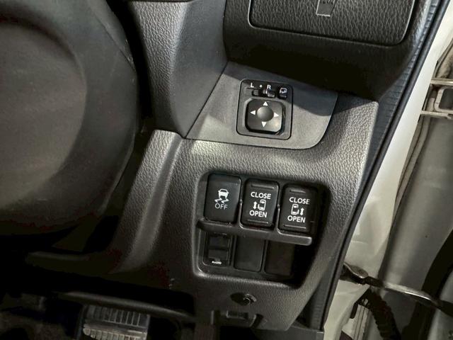 デイズルークス ライダーブラックライン　アラウンドビューモニター　後席モニター　ナビ地デジＴＶ　後席モニター　インテリジェントキー　プッシュスターター　ＨＩＤヘッドライト　純正エアロ　アルミホイール（6枚目）