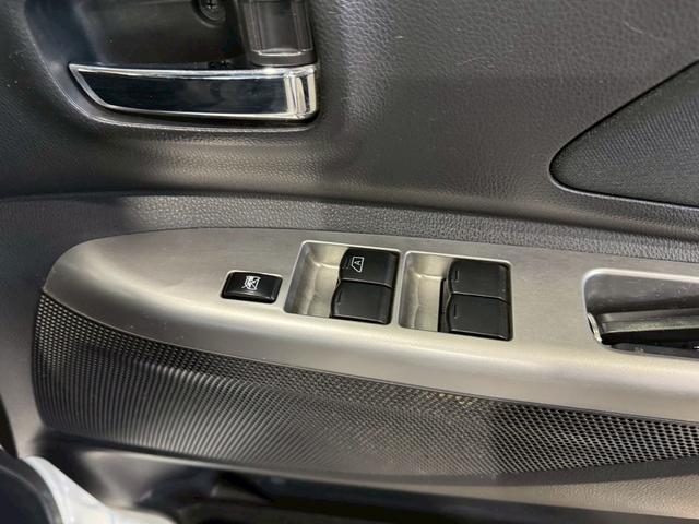 デイズルークス ライダーブラックライン　アラウンドビューモニター　後席モニター　ナビ地デジＴＶ　後席モニター　インテリジェントキー　プッシュスターター　ＨＩＤヘッドライト　純正エアロ　アルミホイール（17枚目）