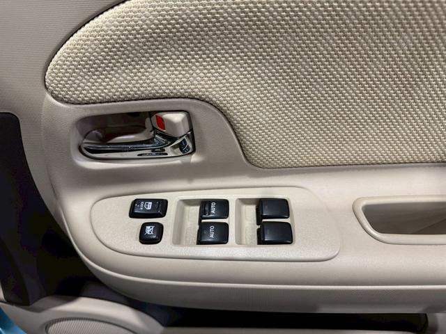 当社ではご成約後に点検を行います。その際オイル交換や消耗した部品のチェックを行います。納車時にはバッチリ整備したお車を御納車致します！※エンジンオイル・オイルフィルター以外の部品は有償になります。