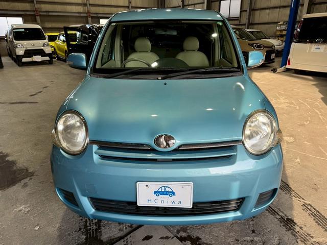 明るく、元気で、経験豊富なスタッフが多数在籍しております。お車の事なら何でもお気軽にご相談下さい。