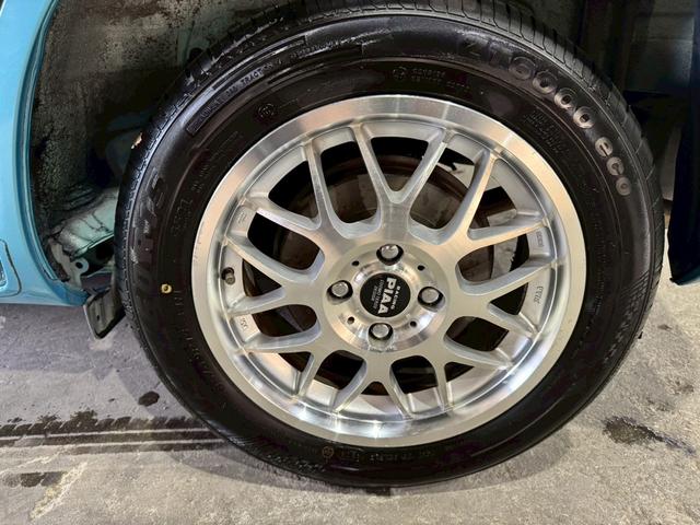 国家資格保有整備士が、お客様の愛車をサポートさせて頂きます。何か不安な点等が有れば、お気軽にお声掛け下さい。