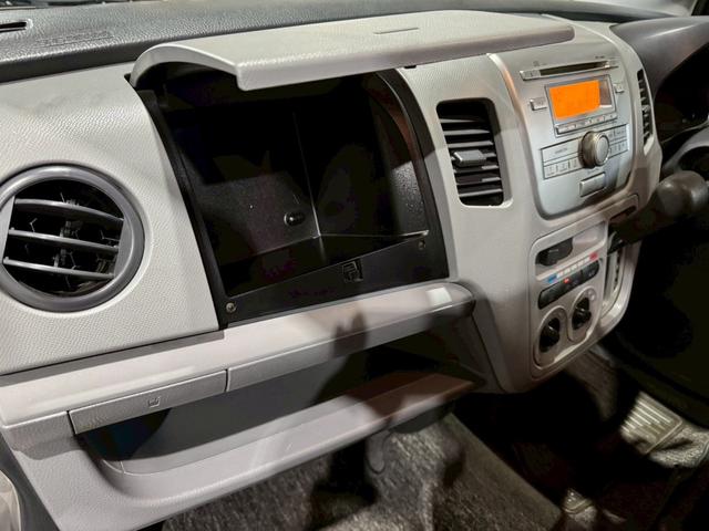 ワゴンR FX タイミングチェーン キーレスエントリー CDデッキ ベンチシート 電動格納ドアミラー 運転席助手席エアバック(12枚目)