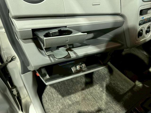 ワゴンR FX タイミングチェーン キーレスエントリー CDデッキ ベンチシート 電動格納ドアミラー 運転席助手席エアバック(13枚目)