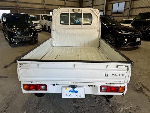 ���Ђł͐V�ԁE���ÎԂ̔̔��͖ܘ_�A�����E���E�ی��Ƃ��Ԃɂ�����鎖�S�ʂ��������Ă���܂��B���S�̃J�[���C�t������Ă��܂��̂ŁA���Г��Ђւ��₢���킹��������