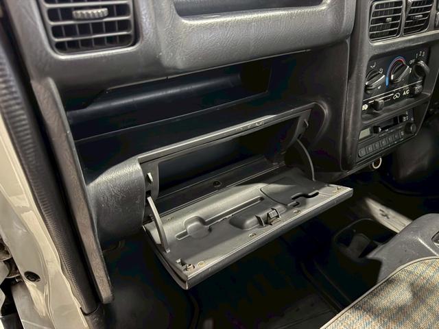 �z�[���y�[�W���쐬���܂����A���Ђ�������������