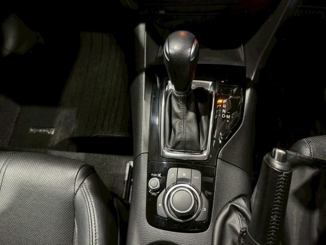 ���Ƒ��ł��z�����������L�x�ȃR�[�q�[���j���[�ƌ��I�ȃX�^�b�t�����҂����Ă܂��B