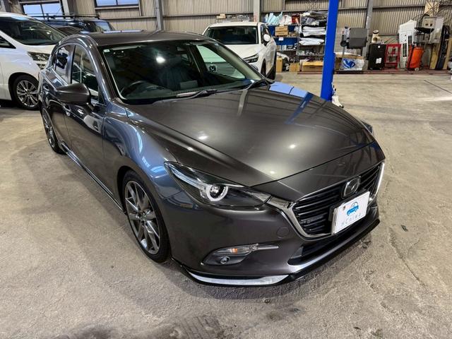 ���X�^�b�t���P��P�䒚�J�Ɏ��Ԃ��|���ēW���E�[�ԏ�����v���܂��B�v���̋Z���l�܂��Ă���܂��B