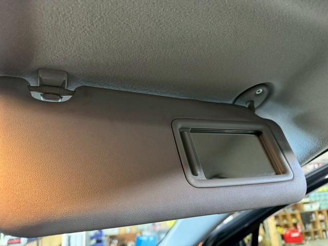 アクア Ｓ　ナビ地デジＴＶ　スマートキー　ＥＴＣ　プッシュスターター　電動格納ドアミラー　オートエアコン　タイミングチェーン（13枚目）