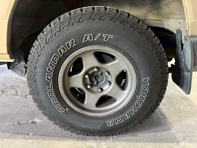 ���Ђł͐V�ԁE���ÎԂ̔̔��͖ܘ_�A�����E���E�ی��Ƃ��Ԃɂ�����鎖�S�ʂ��������Ă���܂��B���S�̃J�[���C�t������Ă��܂��̂ŁA���Г��Ђւ��₢���킹��������