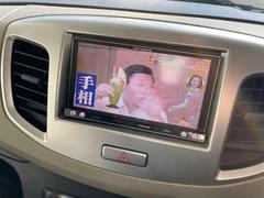 ＴＶ付きの車となっております。ドライブの合間の休憩中に気になる番組を見ることができます。 4