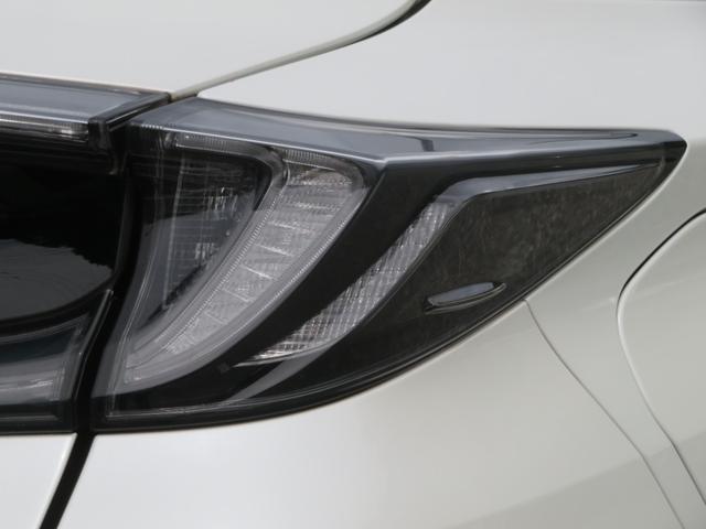 プリウスＰＨＶ Ｓナビパッケージ・ＧＲスポーツ　フルセグナビ　Ｂｌｕｅｔｏｏｔｈ　ハイブリッド機構１年保証　ＥＴＣ２．０　衝突被害軽減システム　ハーフレザーシート　ＧＲエアロ　シートヒーター　オートクルーズ　スマートキー　１８ＡＷ　ＵＳＢ挿入口（23枚目）