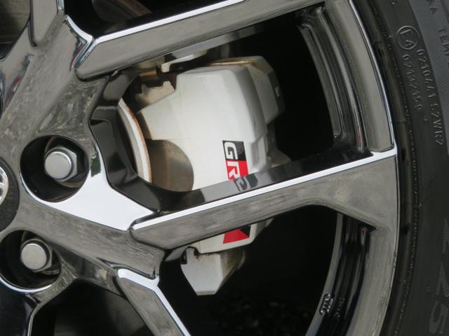 プリウスＰＨＶ Ｓナビパッケージ・ＧＲスポーツ　フルセグナビ　Ｂｌｕｅｔｏｏｔｈ　ハイブリッド機構１年保証　ＥＴＣ２．０　衝突被害軽減システム　ハーフレザーシート　ＧＲエアロ　シートヒーター　オートクルーズ　スマートキー　１８ＡＷ　ＵＳＢ挿入口（40枚目）