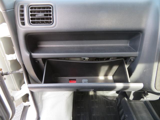 キャリイトラック ＫＣ　ＡＴ車　４ＷＤ　ＥＴＣ　１年保証　エアコン　イベライザー　パワーステアリング　タイヤ４本新品　スタッドレスタイヤ４本付き（68枚目）