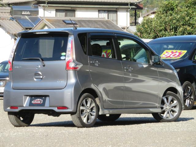 デイズ ハイウェイスター　Ｇターボ　４ＷＤ　ターボ　フルセグナビ　Ｂｌｕｅｔｏｏｔｈ　ＤＶＤ再生　１５ＡＷ　アラウンドビュー　エマージェンシーブレーキ　運転席シートヒーター　オートライト　オートハイビーム　オートクルーズ　オートエアコン（11枚目）