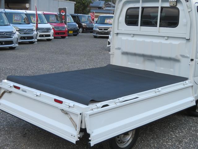 ＮＴ１００クリッパートラック ＤＸ　４ＷＤ　ＭＴ　フルセグナビ　Ｂｌｕｅｔｏｏｔｈ　ＤＶＤ再生　ＥＴＣ　イベライザー　エアコン　パワーステアリング　エアバッグ　ＡＢＳ　同色全塗装済み（31枚目）