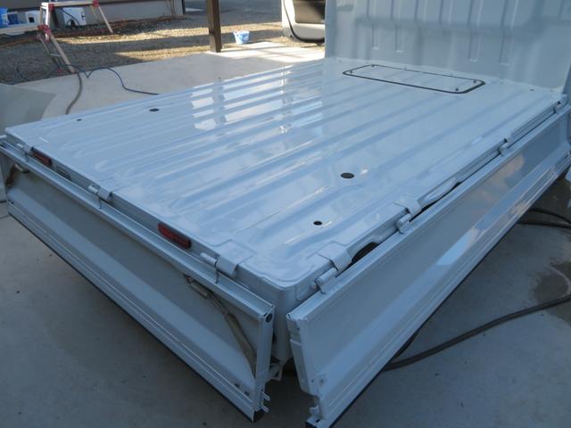 ＮＴ１００クリッパートラック ＤＸ　４ＷＤ　ＭＴ　フルセグナビ　Ｂｌｕｅｔｏｏｔｈ　ＤＶＤ再生　ＥＴＣ　イベライザー　エアコン　パワーステアリング　エアバッグ　ＡＢＳ　同色全塗装済み（32枚目）