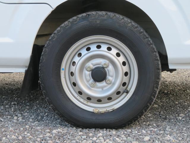 ＮＴ１００クリッパートラック ＤＸ　４ＷＤ　ＭＴ　フルセグナビ　Ｂｌｕｅｔｏｏｔｈ　ＤＶＤ再生　ＥＴＣ　イベライザー　エアコン　パワーステアリング　エアバッグ　ＡＢＳ　同色全塗装済み（43枚目）
