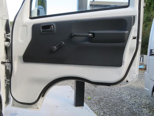 ＮＴ１００クリッパートラック ＤＸ　４ＷＤ　ＭＴ　フルセグナビ　Ｂｌｕｅｔｏｏｔｈ　ＤＶＤ再生　ＥＴＣ　イベライザー　エアコン　パワーステアリング　エアバッグ　ＡＢＳ　同色全塗装済み（50枚目）